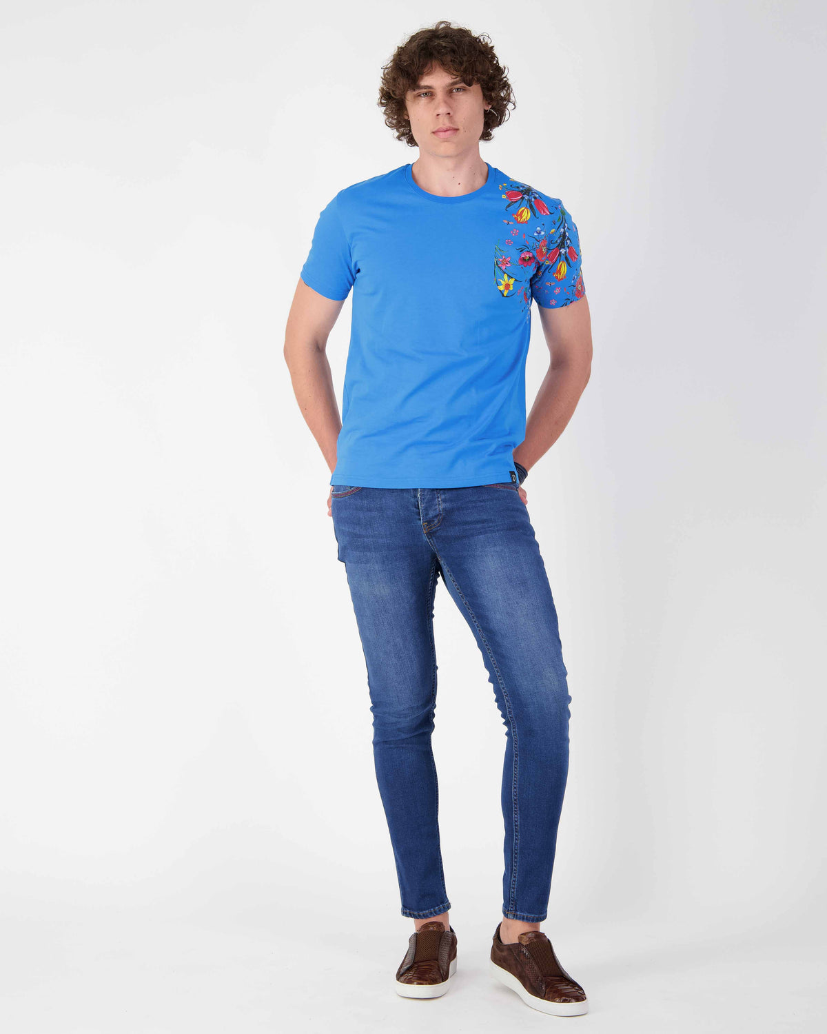 URBBANA blue cotton T-shirt with floral shoulder print.