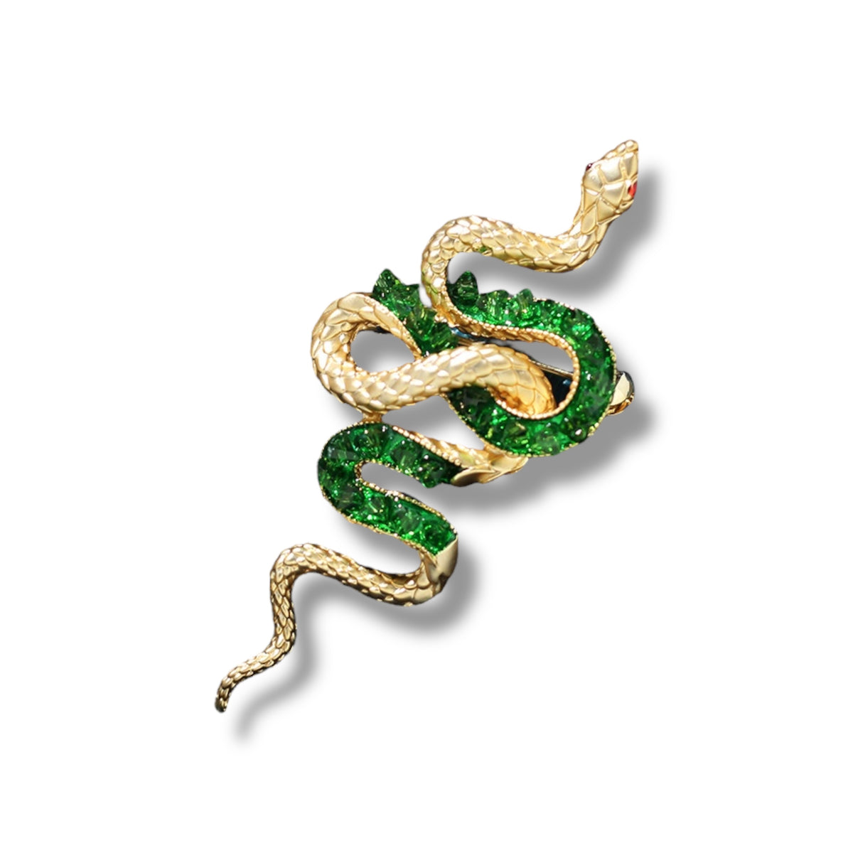 URBBANA Embellished Lapel Pin – A Stylish Accessory for Distinctive Elegance