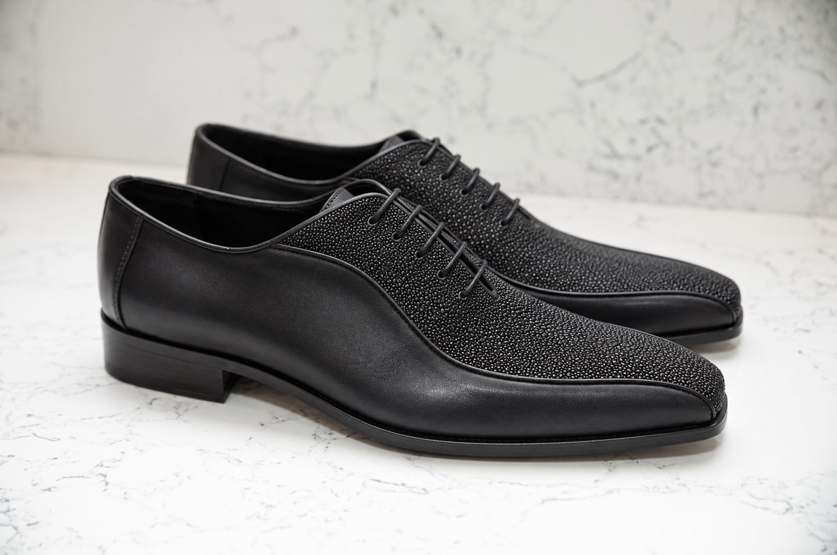 URBBANA Stingray Shoes Black, angled pair.