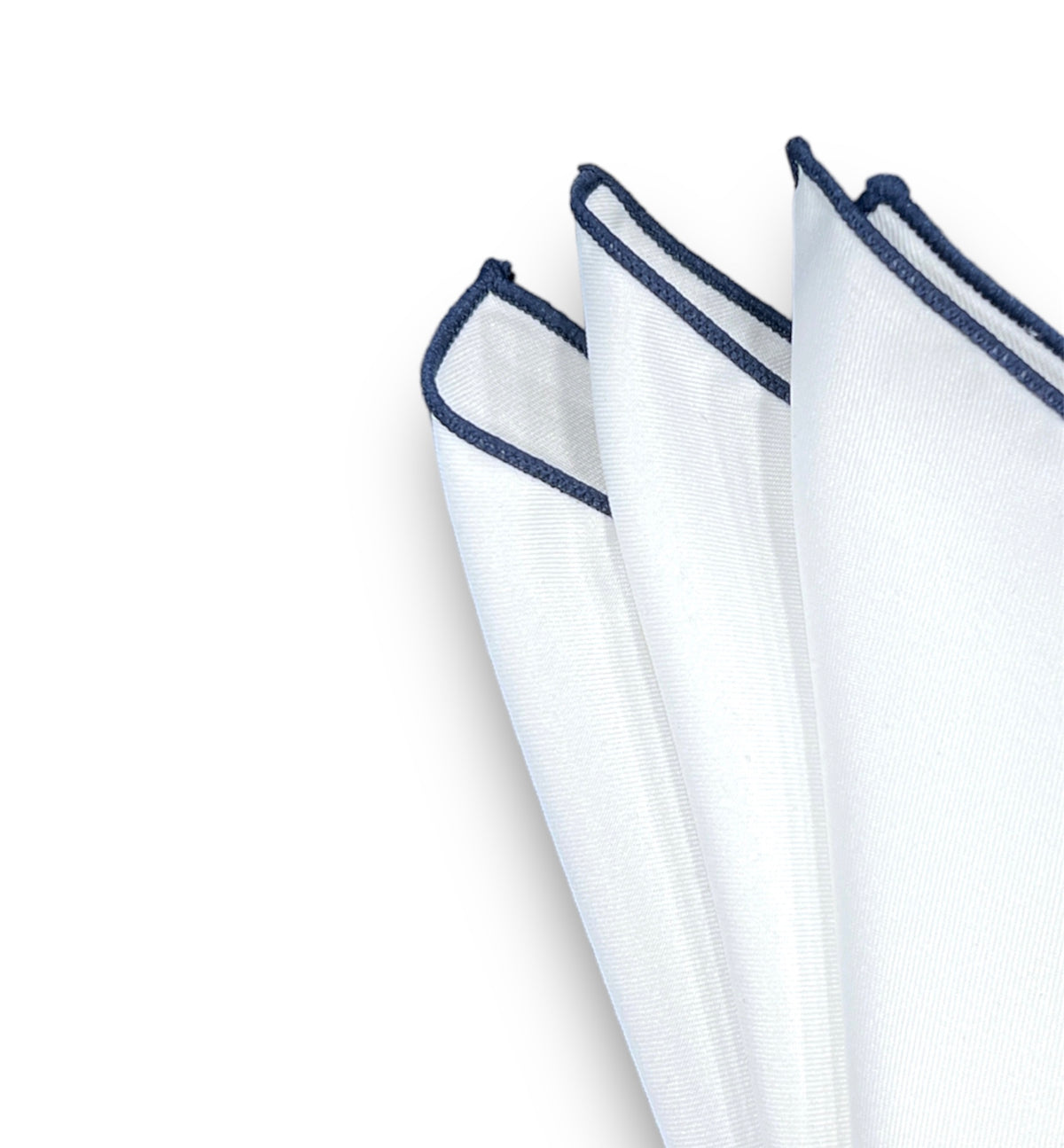 URBBANA white pocket square with navy trim.